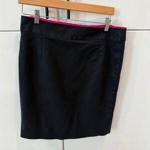 Banana Republic Black‎ Pencil Skirt Knee-Length.